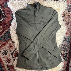 Authentic Lululemon sz 10 Army Green Define Jacket